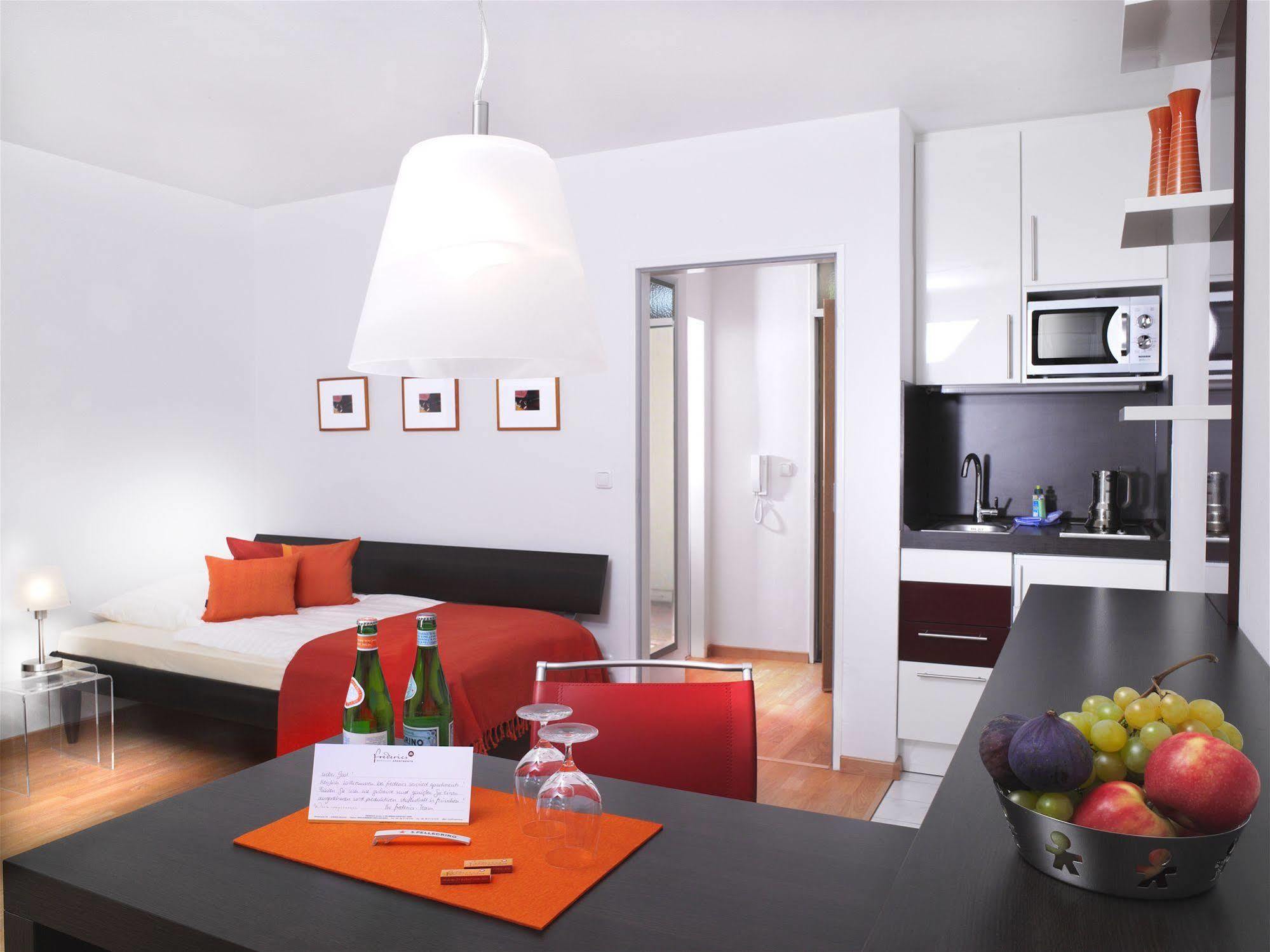 Frederics Muenchen City Schwabing Chambre photo